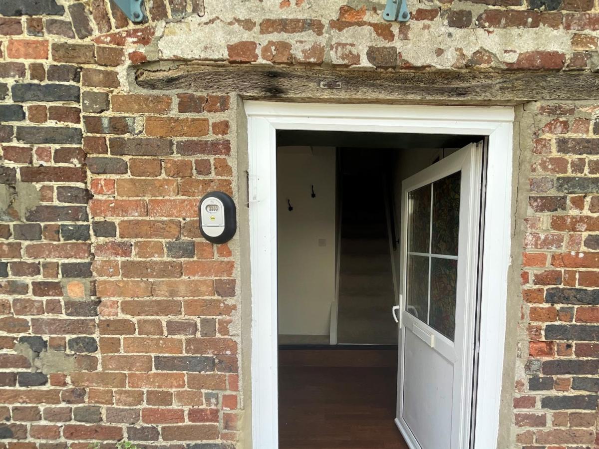 The Dairyman Suite Moreton  エクステリア 写真